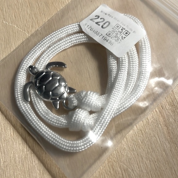 NWT 🏝🐢 ECO-FRIENDLY SILVER ALLOY SEA TURTLE WHITE STRETCH ROPE BEACH BRACELET - Picture 5 of 7